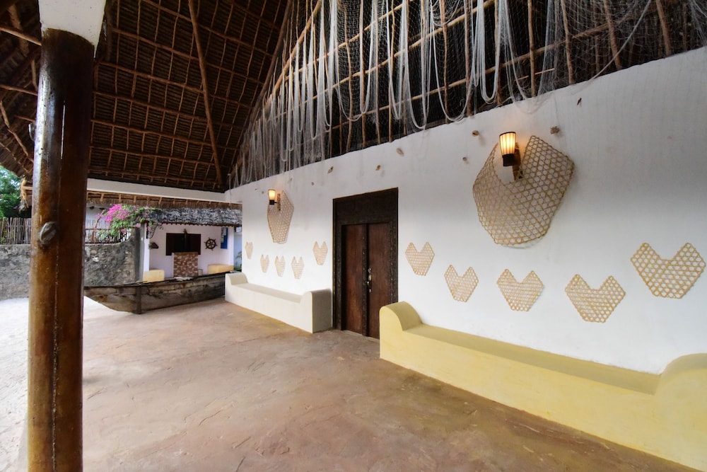 

Brindisi - Pwani Mchangani - Tamani Villas