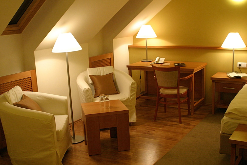 

Bari - Praga, Aeroporto Václav Havel - Dolce Villa