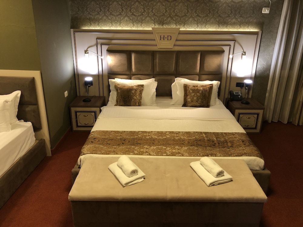 

Ancona - Tirana - Hotel Deluxe