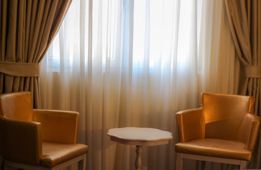 

Venezia - Tirana - Hotel Deluxe