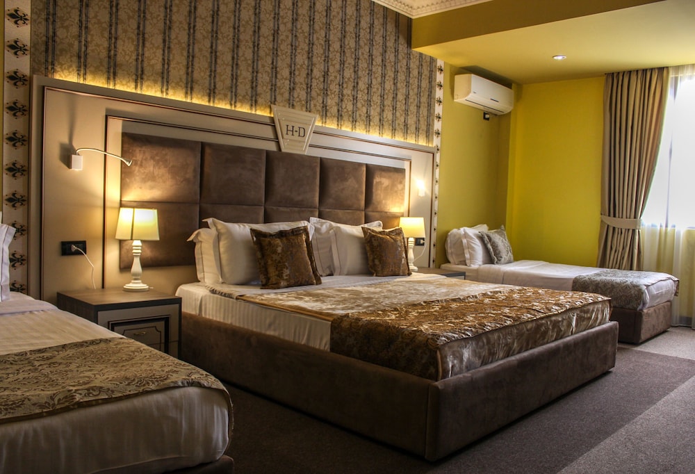 

Reggio Calabria - Tirana - Hotel Deluxe