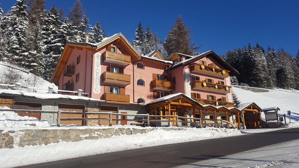 

Milano - Ponte di Legno - Hotel La Roccia