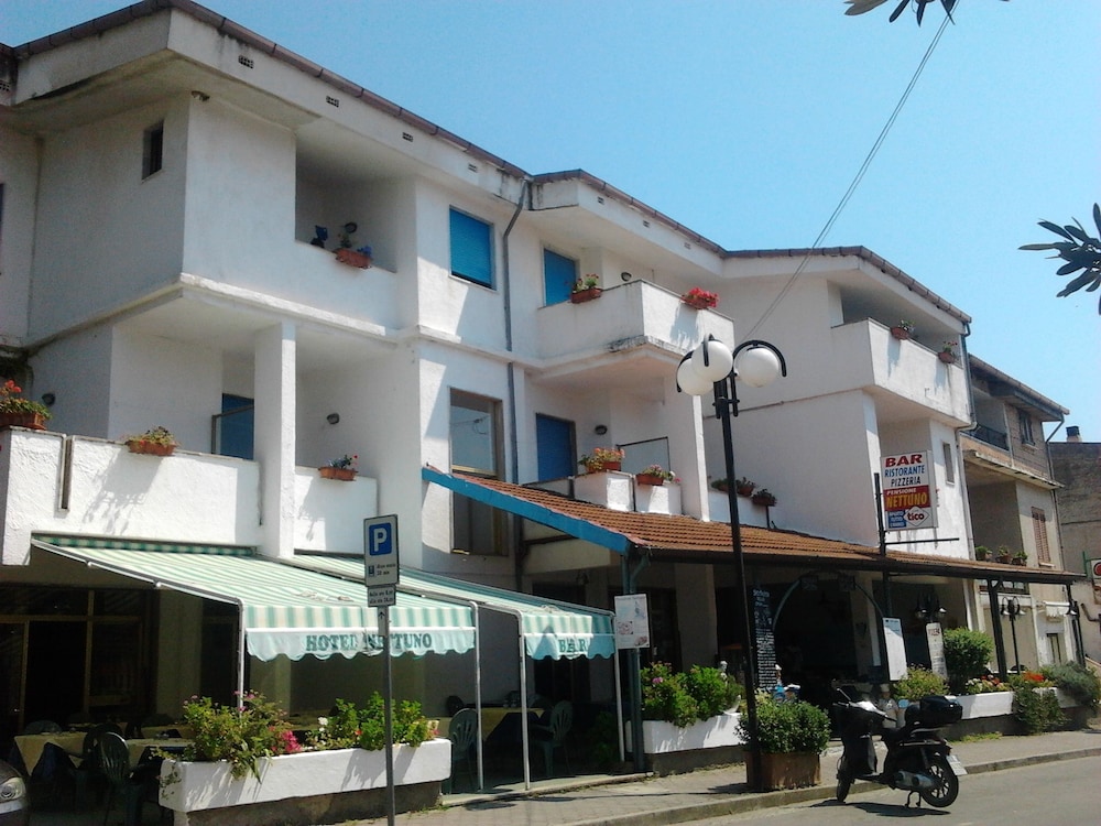 

Milano - Marina di Camerota - Pensione Nettuno