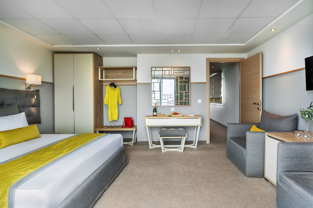 

Milano - Possidi - Hotel Kriopigi