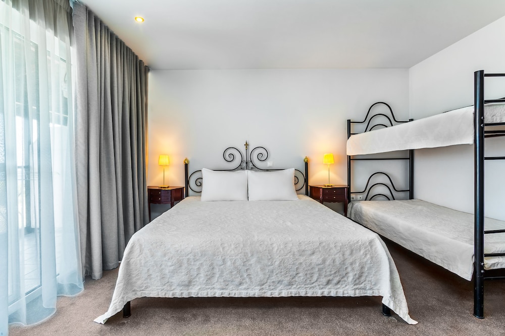 

Bologna - Kassandra-Hanioti - Hotel Kriopigi