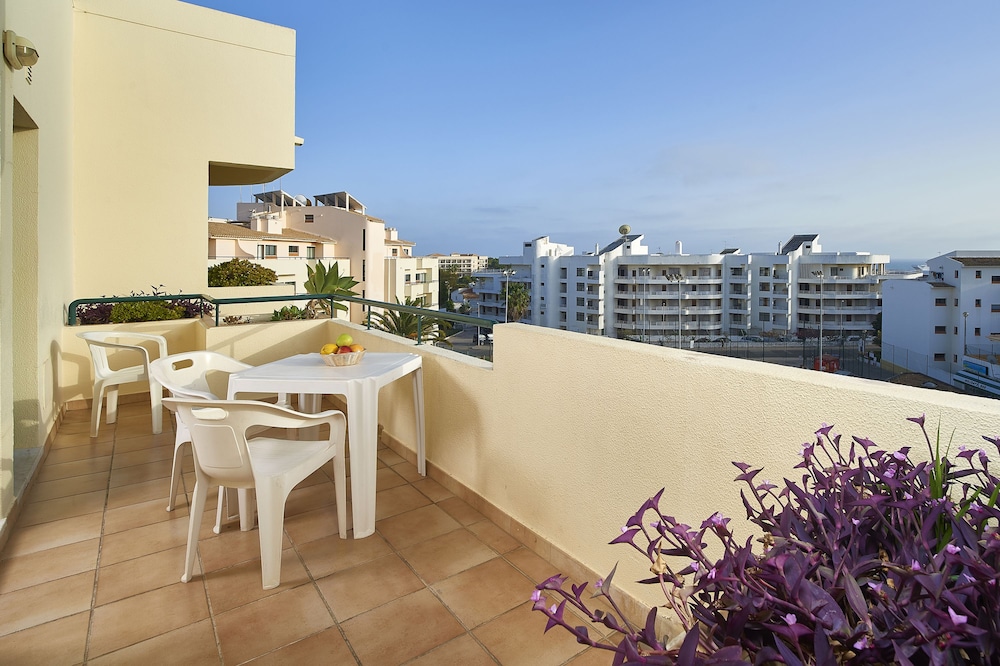 

Roma - Quarteira - Oceanus Aparthotel