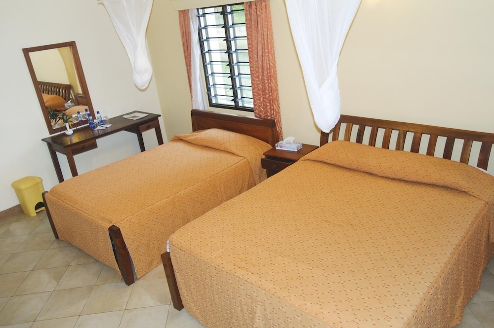 

Roma - Kikambala - Jumuia Conference & Beach Resort