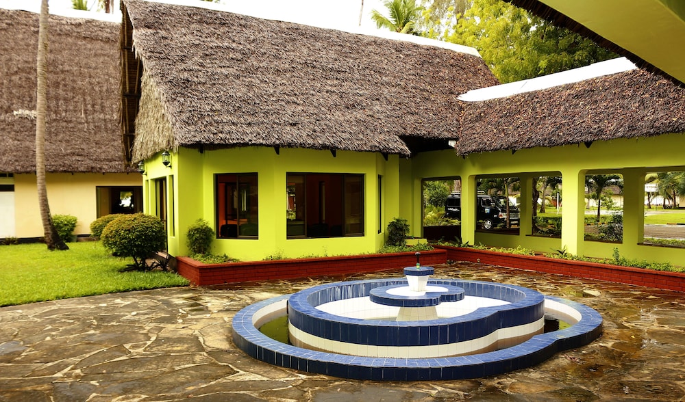 

Roma - Shanzu - Jumuia Conference & Beach Resort
