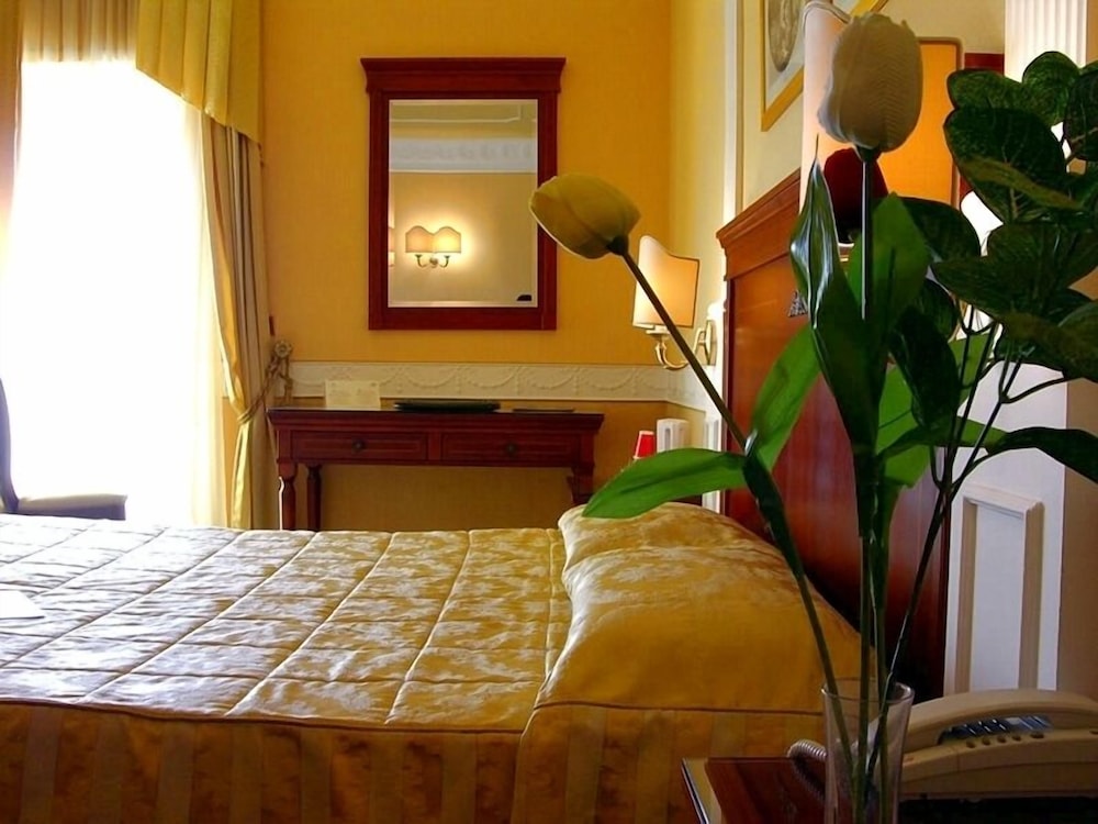 

Palermo - Nettuno - Grand Hotel Dei Cesari