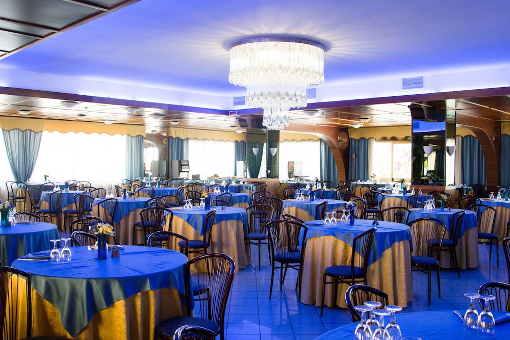 

Milano - Nettuno - Grand Hotel Dei Cesari