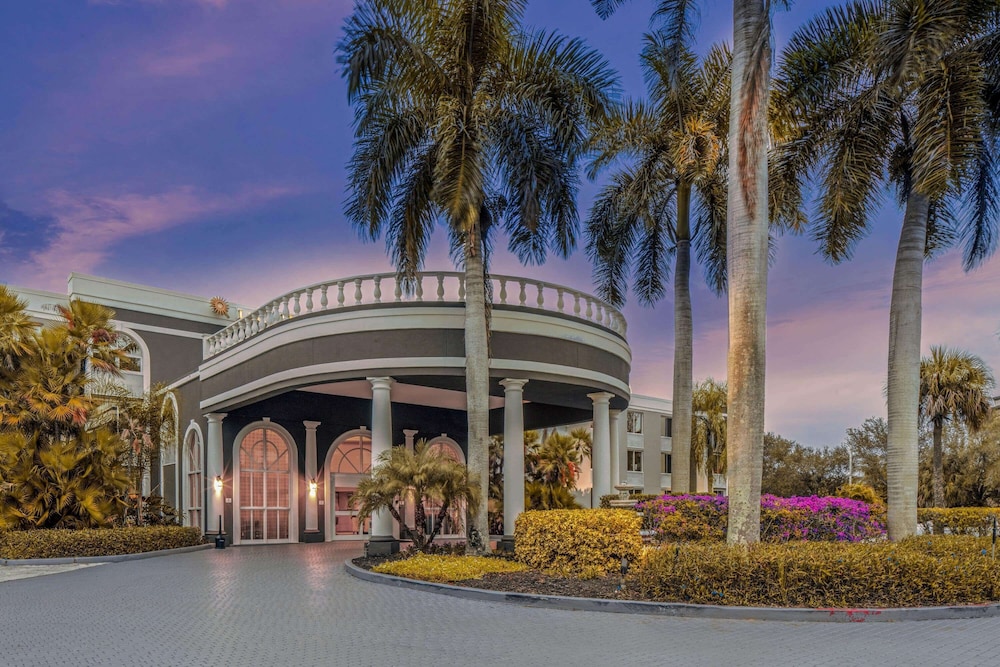 

Milano - Naples (FL) - La Quinta By Wyndham Naples Downtown
