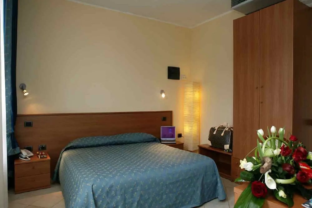 

Roma - Versilia e Costa Toscana, Mare Italia - Hotel Spinelli