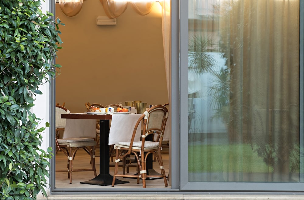

Roma - Versilia e Costa Toscana, Mare Italia - Hotel Spinelli