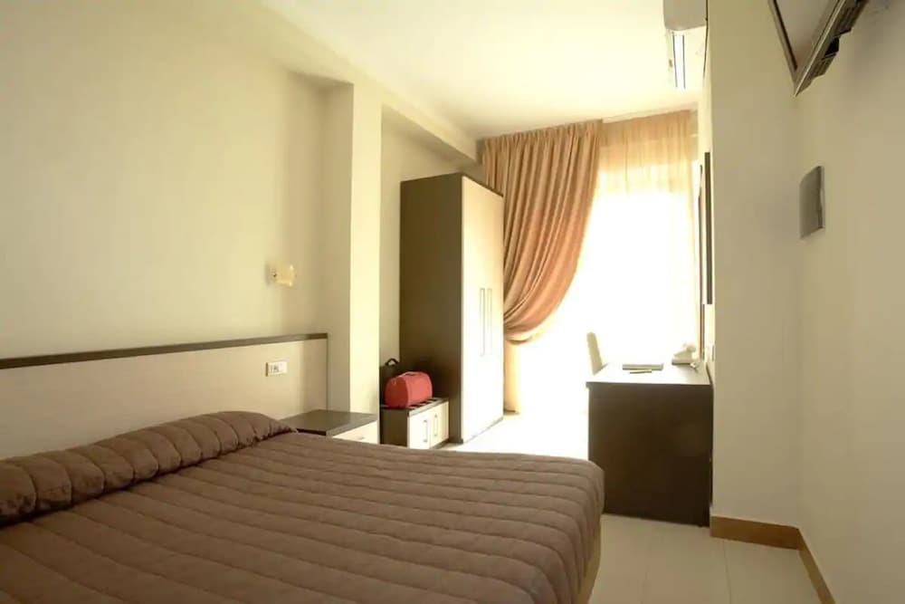 

Cagliari - Versilia e Costa Toscana, Mare Italia - Hotel Spinelli