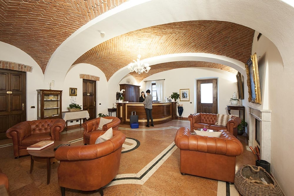 

Torino - Alba - Albergo La Corte Albertina