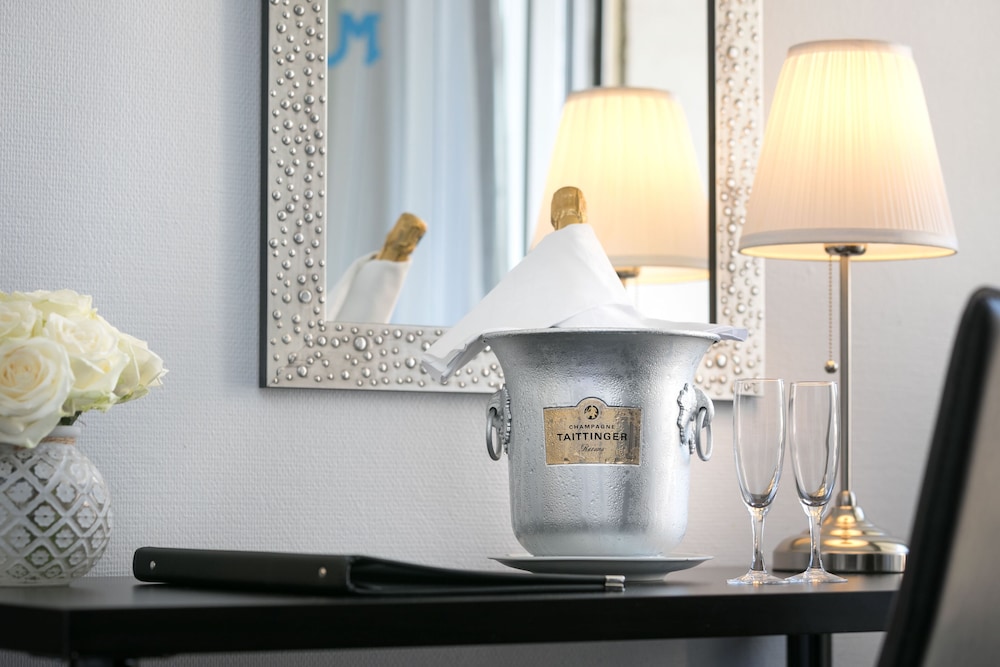 

Napoli - Beausoleil - Principato di Monaco - Best Western Hotel Mediterranee Menton