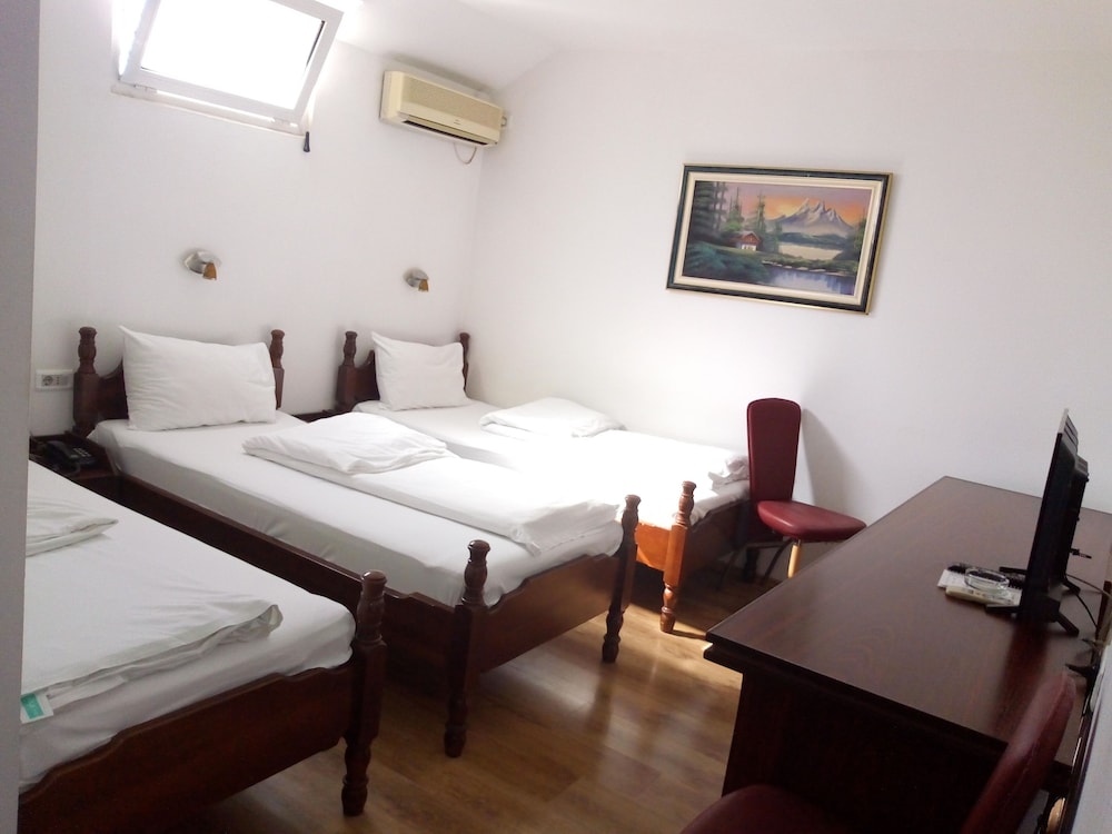 

Milano - Podgorica - Hotel Evropa