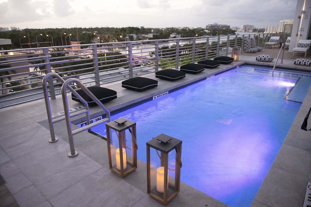 

Bologna - Miami Beach (FL) - 6080 Design Hotel by Eskape Collection
