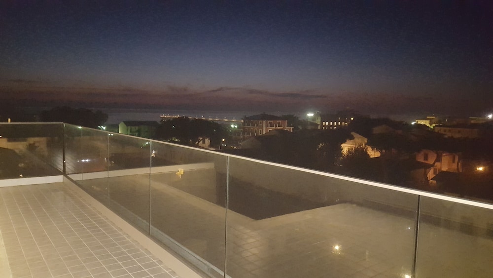 

Milano - Forte dei Marmi - Hotel Villa Barsanti