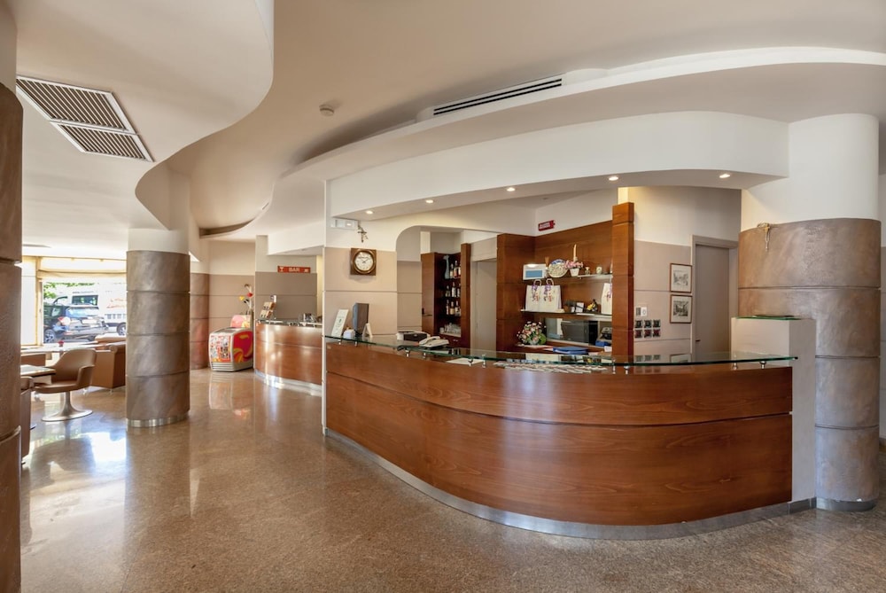 

Napoli - Perugia - Hotel Tevere