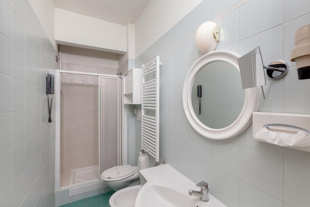 

Cagliari - Perugia - Hotel Tevere