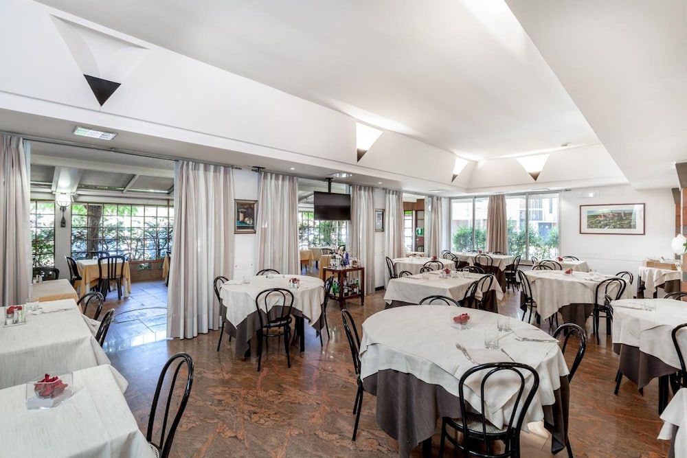 

Palermo - Perugia - Hotel Tevere