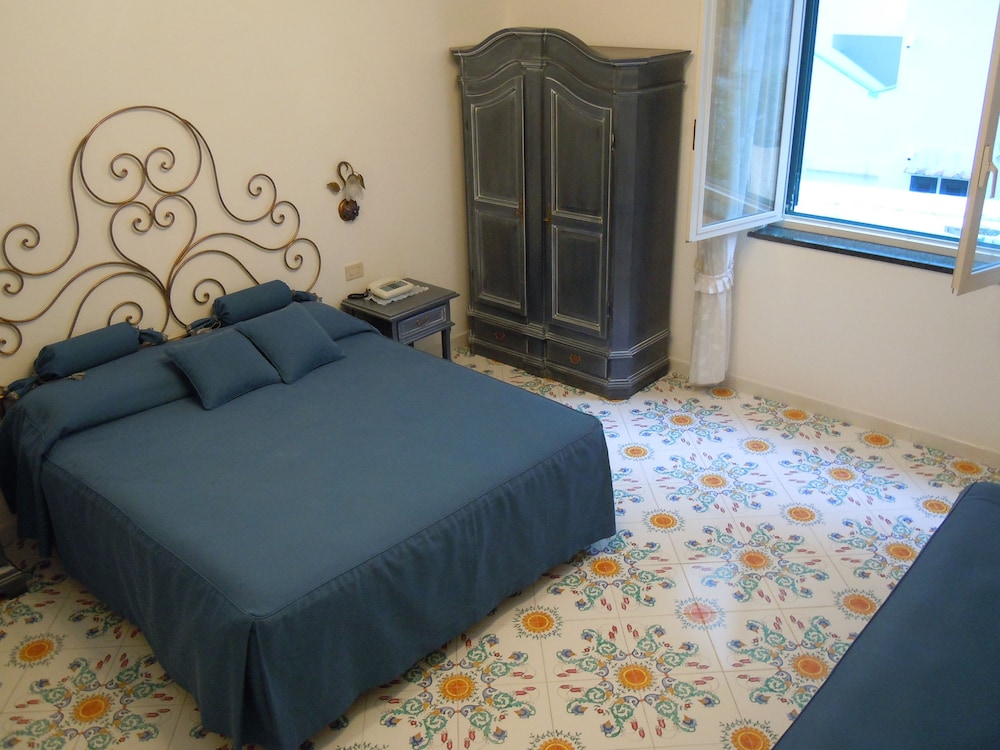 

Milano - Scala - Hotel Alfonso A Mare