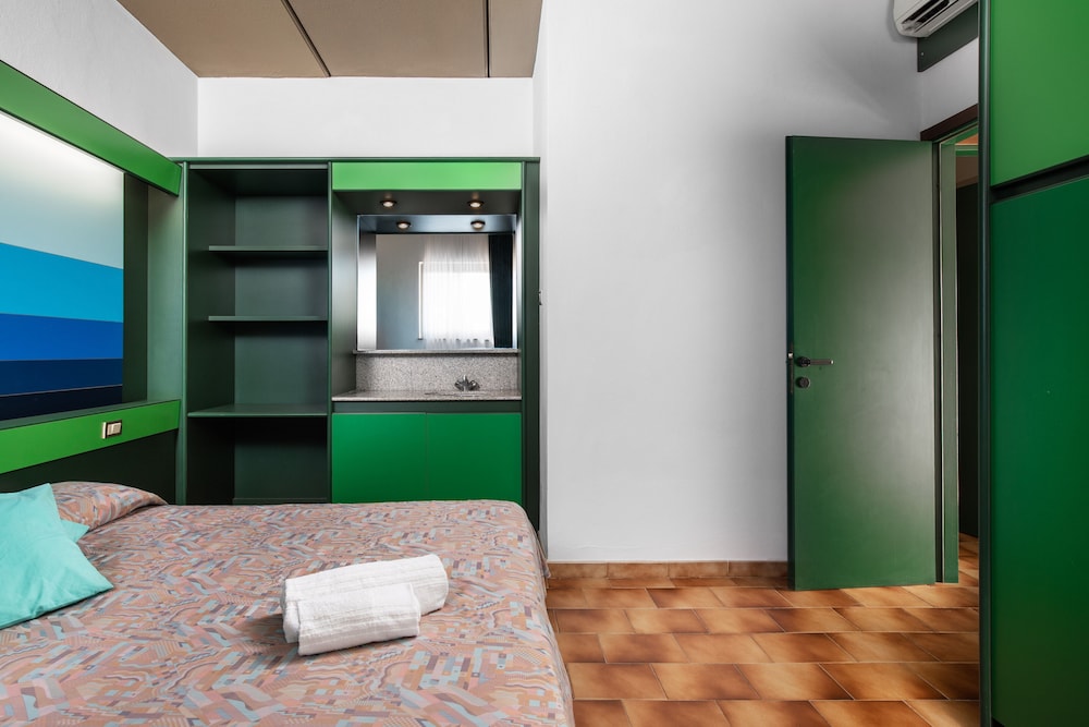 

Firenze - Chia - Eco Village Baia Delle Ginestre