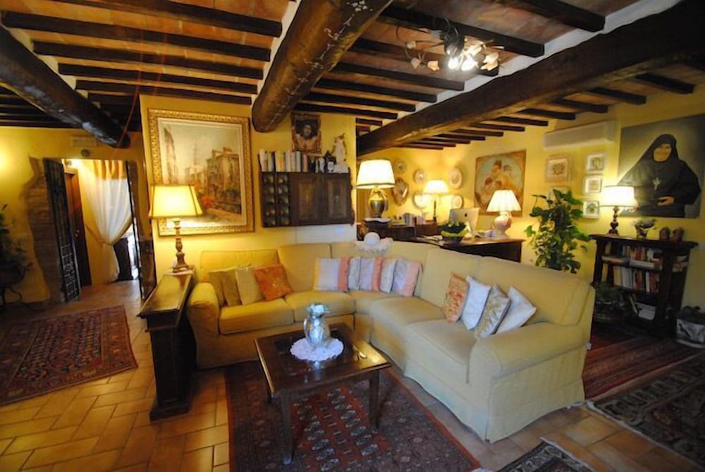 

Milano - Todi - Torre Sangiovanni Albergo e Ristorante da Rosary
