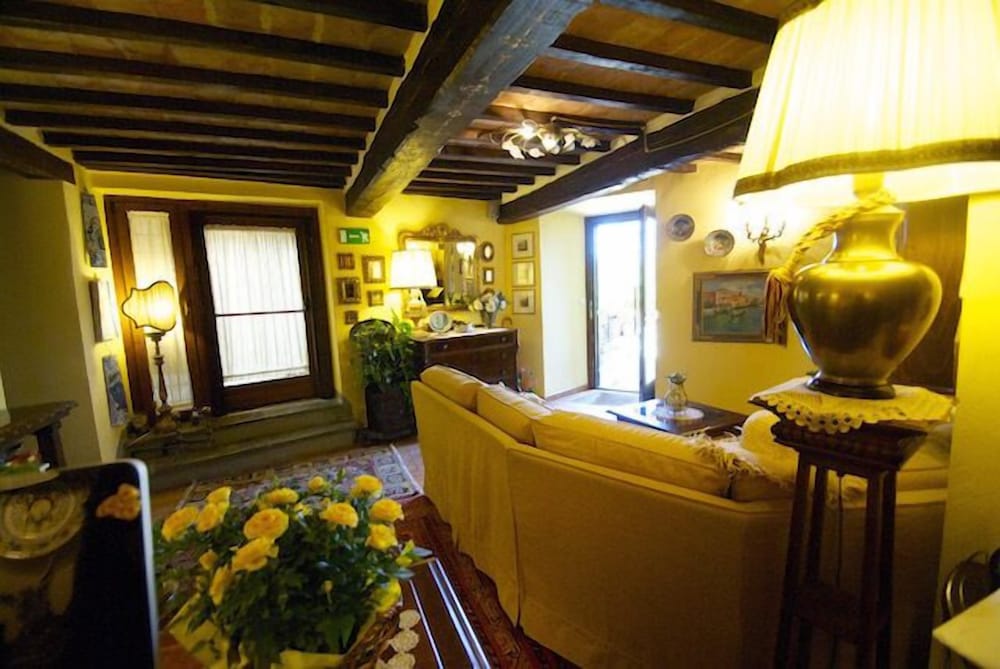 

Napoli - Todi - Torre Sangiovanni Albergo e Ristorante da Rosary