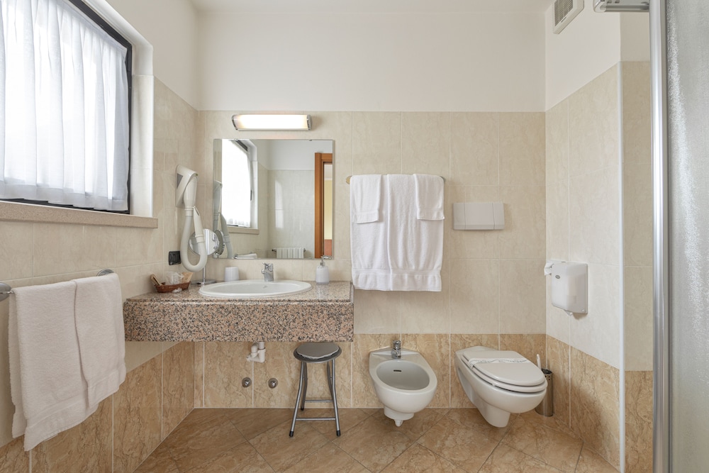 

Palermo - Villafranca di Verona - Hotel Postumia