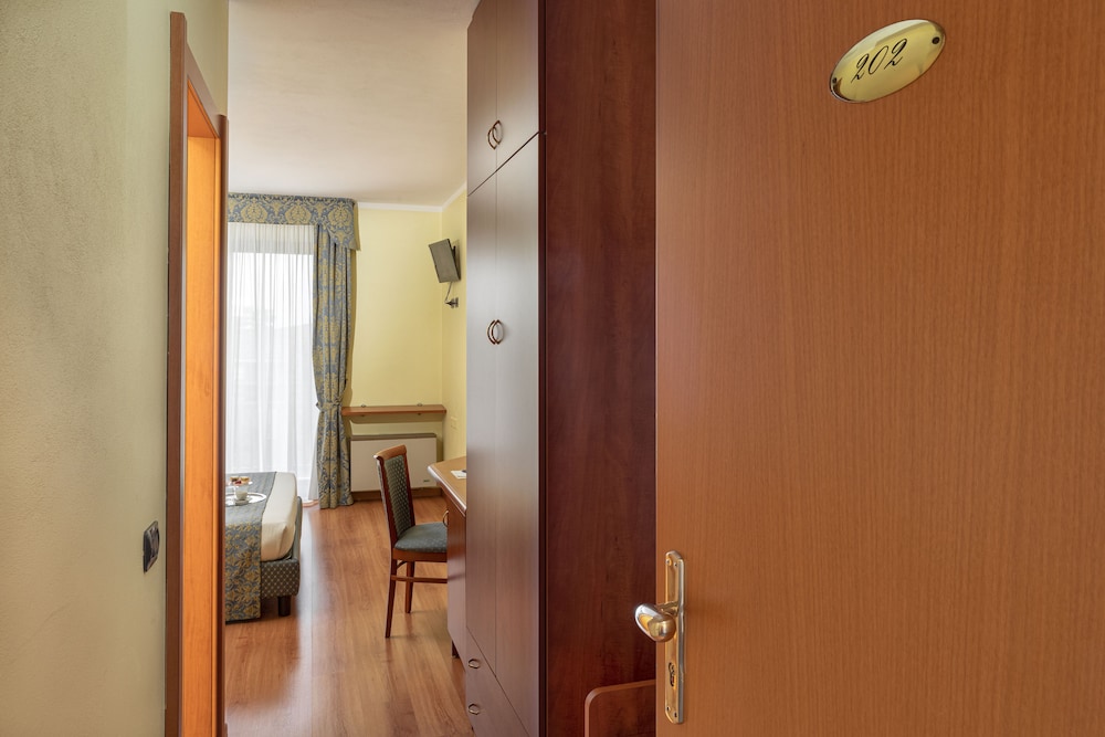 

Milano - Villafranca di Verona - Hotel Postumia