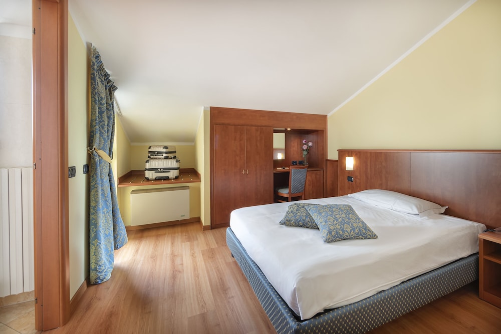 

Lamezia Terme - Verona - Hotel Postumia