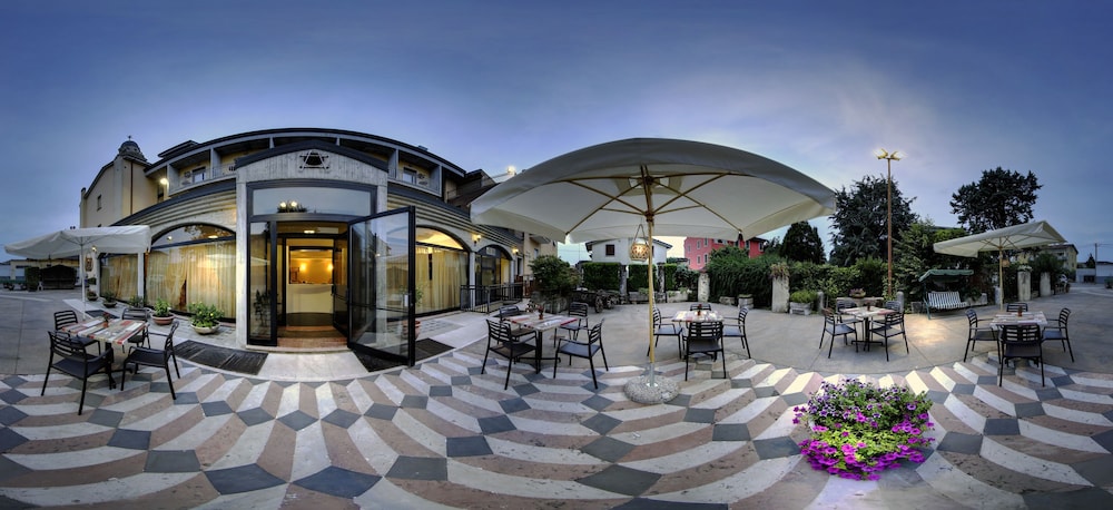 

Lamezia Terme - Verona - Hotel Postumia