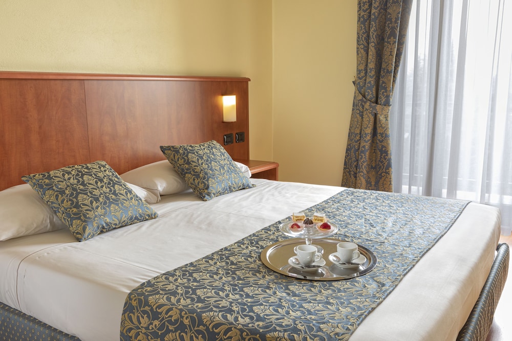 

Bari - Villafranca di Verona - Hotel Postumia