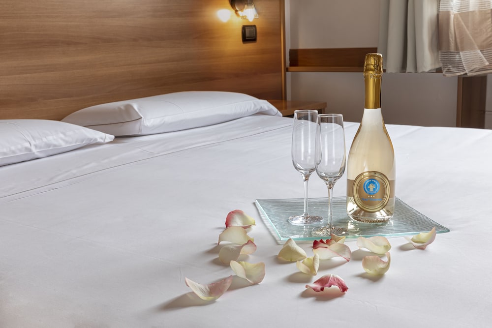 

Cagliari - Verona - Hotel Postumia
