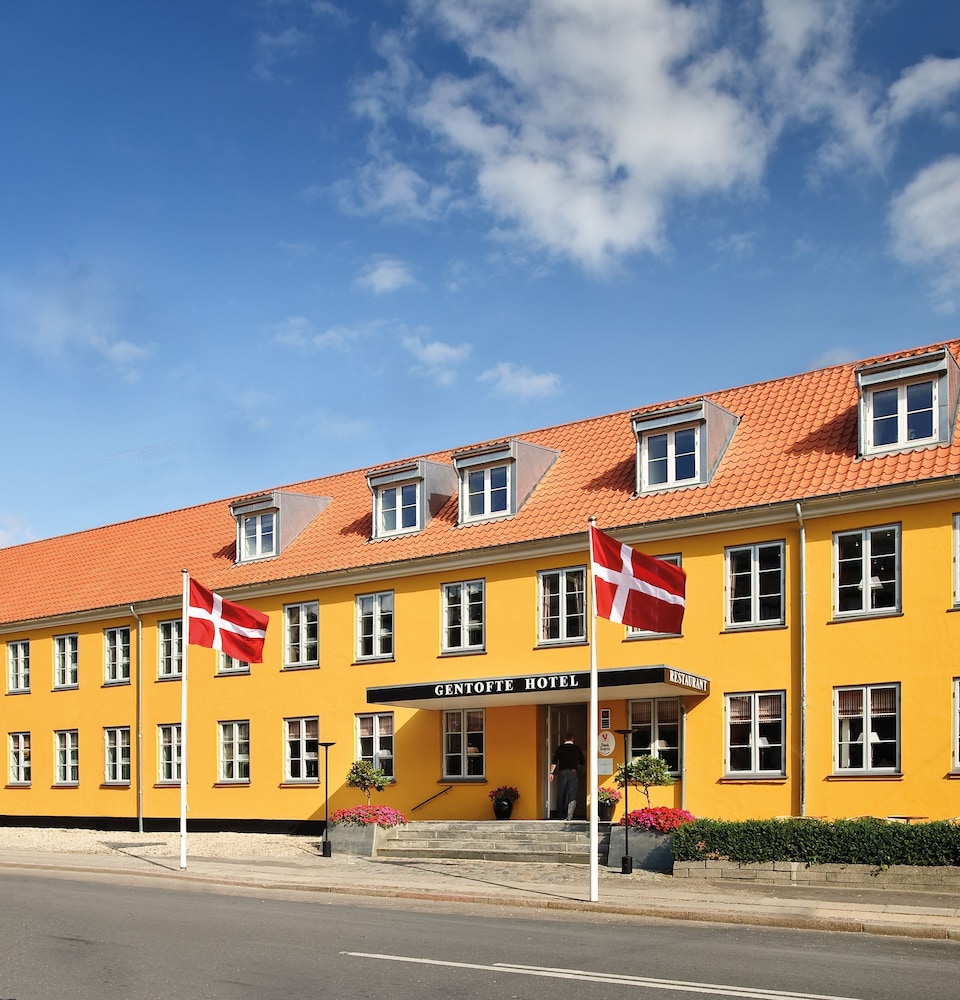 

Cagliari - Copenhagen - Gentofte Hotel