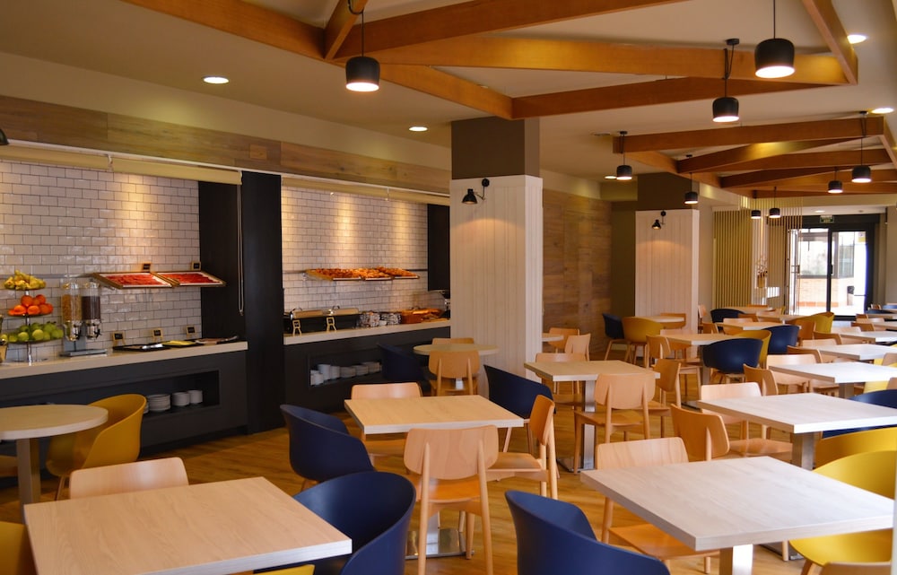 

Napoli - Aeroporto di Madrid - Compostela Suites Apartments