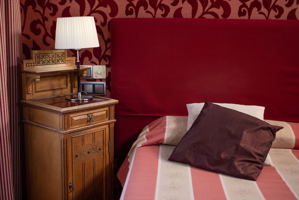 

Milano - Torroella de Montgrí - RVHotels Palau Lo Mirador