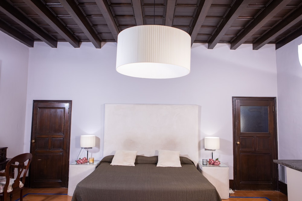 

Milano - Torroella de Montgrí - RVHotels Palau Lo Mirador