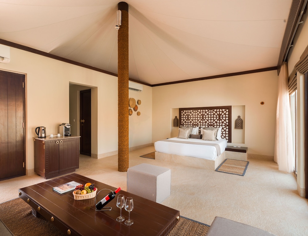 

Bologna - Shāhiq - Desert Nights Resort