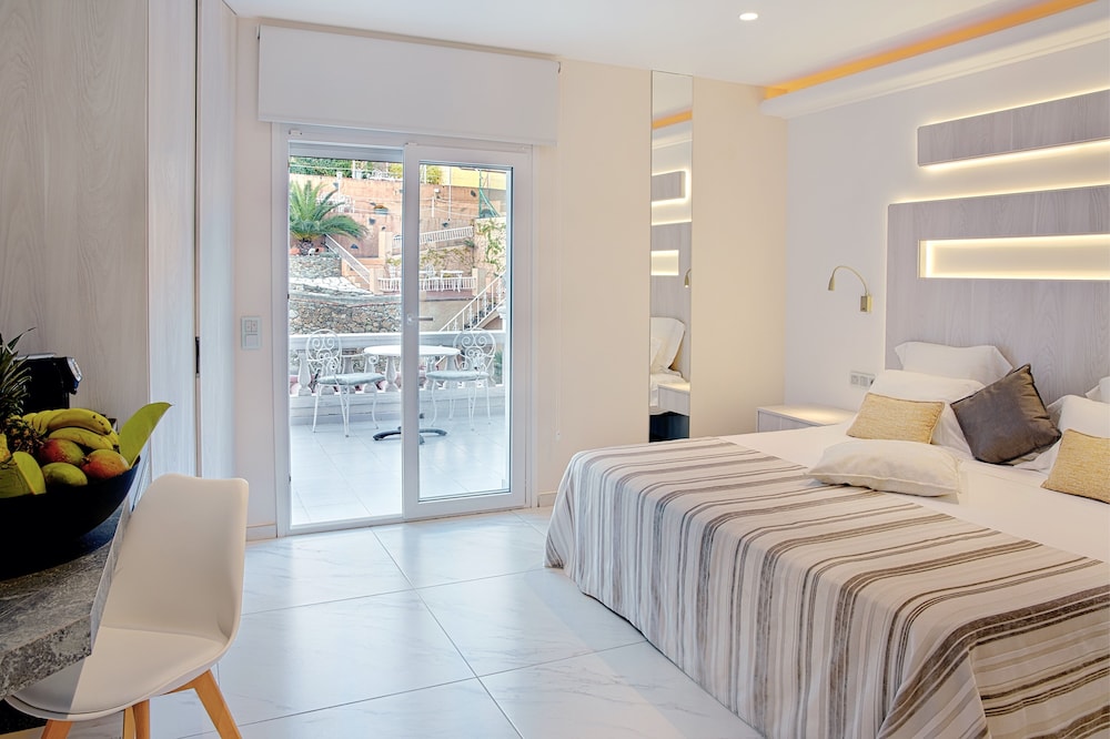 

Roma - Cadaqués - Hotel Vistabella