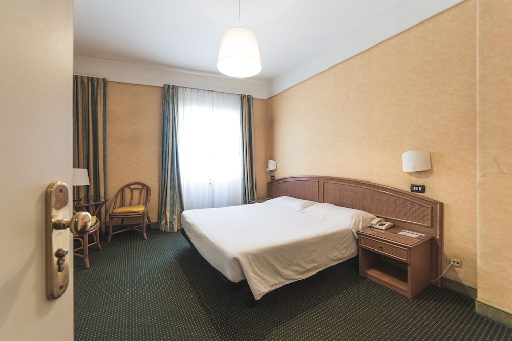 

Milano - Sestri Levante - Hotel Santa Maria