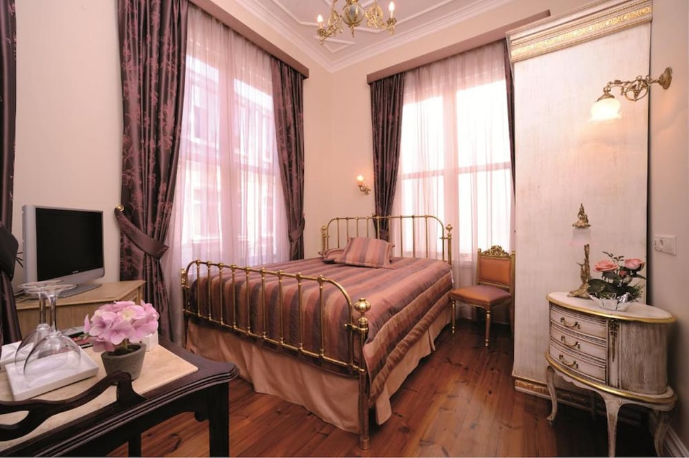 

Milano - Beyoğlu - Erten Konak