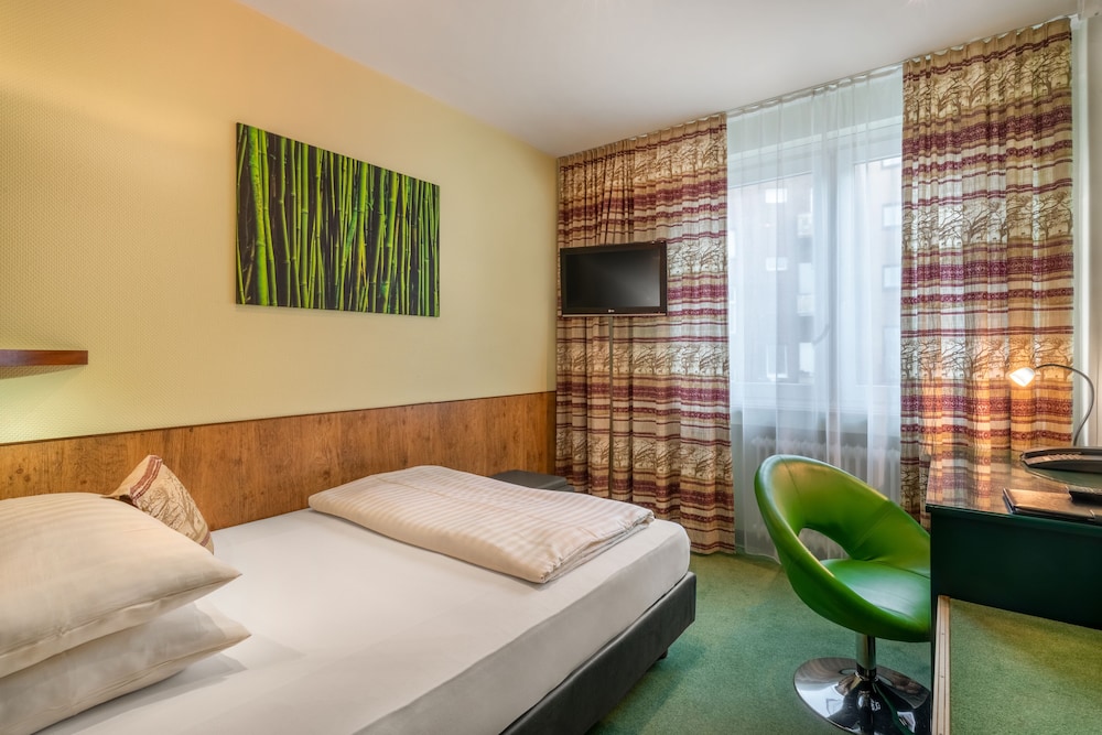 

Napoli - Dusseldorf - Hotel Arosa Düsseldorf Oberkassel