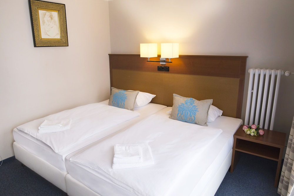 

Napoli - Karlovy Vary - Hotel Marttel