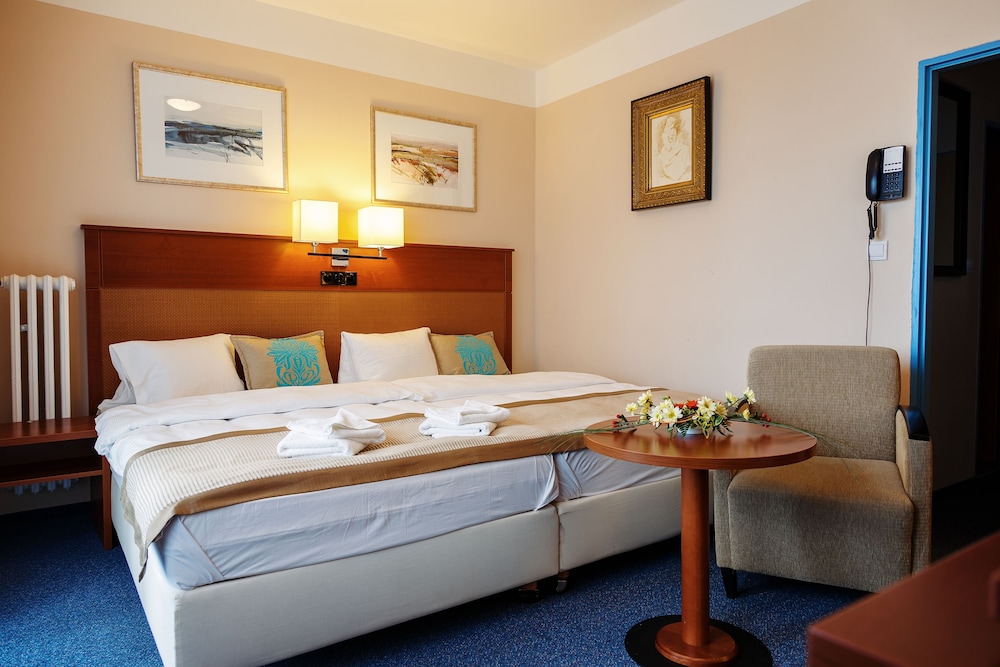 

Napoli - Karlovy Vary - Hotel Marttel