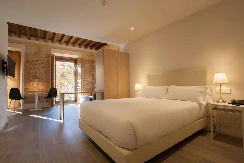 

Roma - El Escorial - San Lorenzo Suites