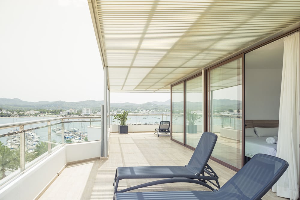 

Napoli - Bahia de Sant Antoni - Hotel Sa Clau by Mambo