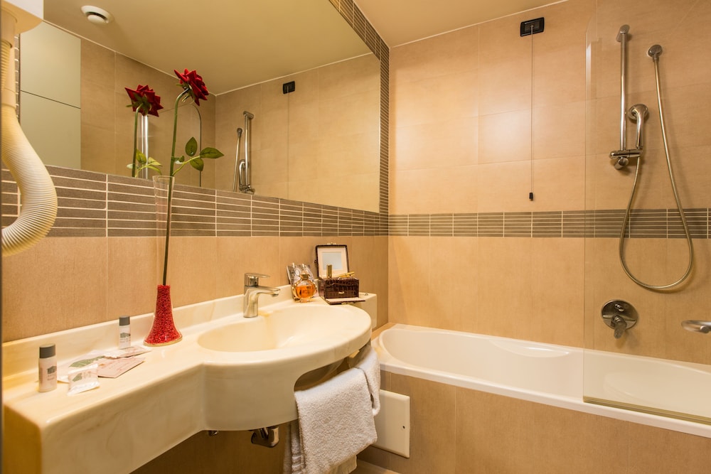 

Olbia - Ciampino - Ardeatina Park Hotel
